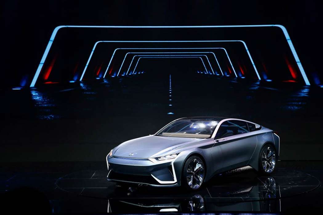 智能化、網(wǎng)聯(lián)化、電動(dòng)化、輕量化、共享化